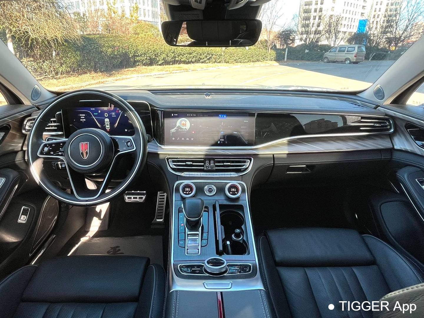 Hong Qi  2023 H9 48V 2.0T Intelligent Connection Flag Enjoyment Edition Automatic Transmission