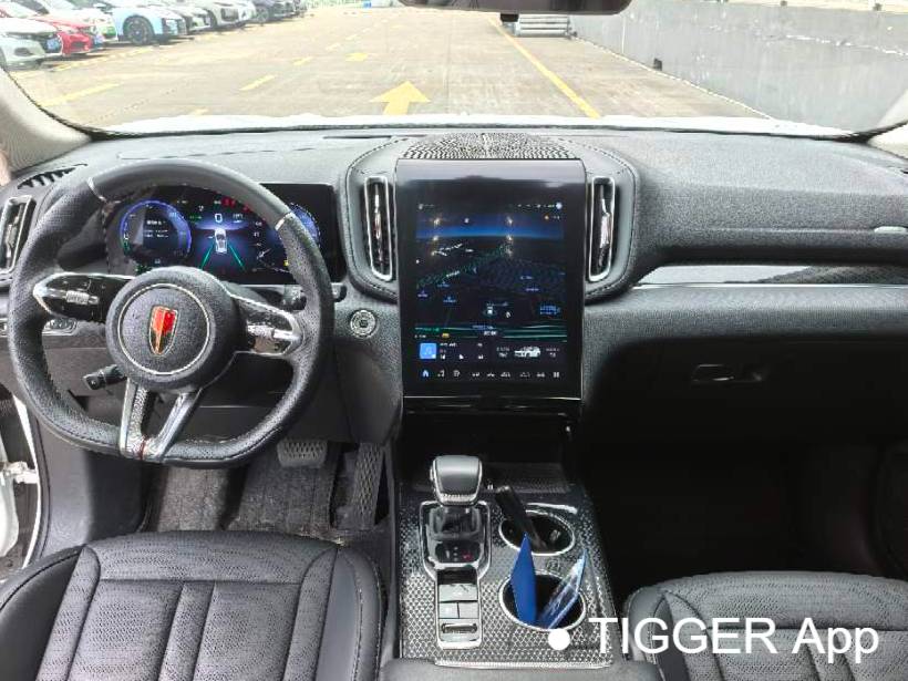 Hong Qi  2024 HS3 PHEV 1.5T 115km Power Edition Automatic Transmission