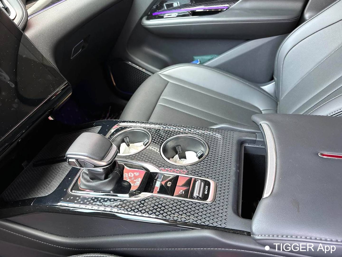 Hong Qi 2023 HS3 1.5T 2WD Shanwei Edition Automatic Transmission