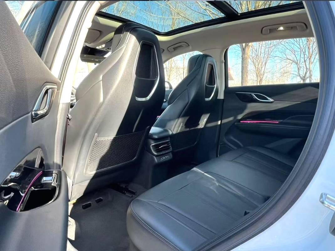 Hong Qi  2024 HS3 PHEV 1.5T 115km Power Edition Automatic Transmission