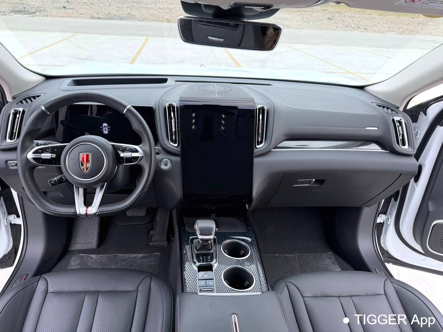 Hong Qi 2023 HS3 2.0T four-wheel drive with automatic transmission