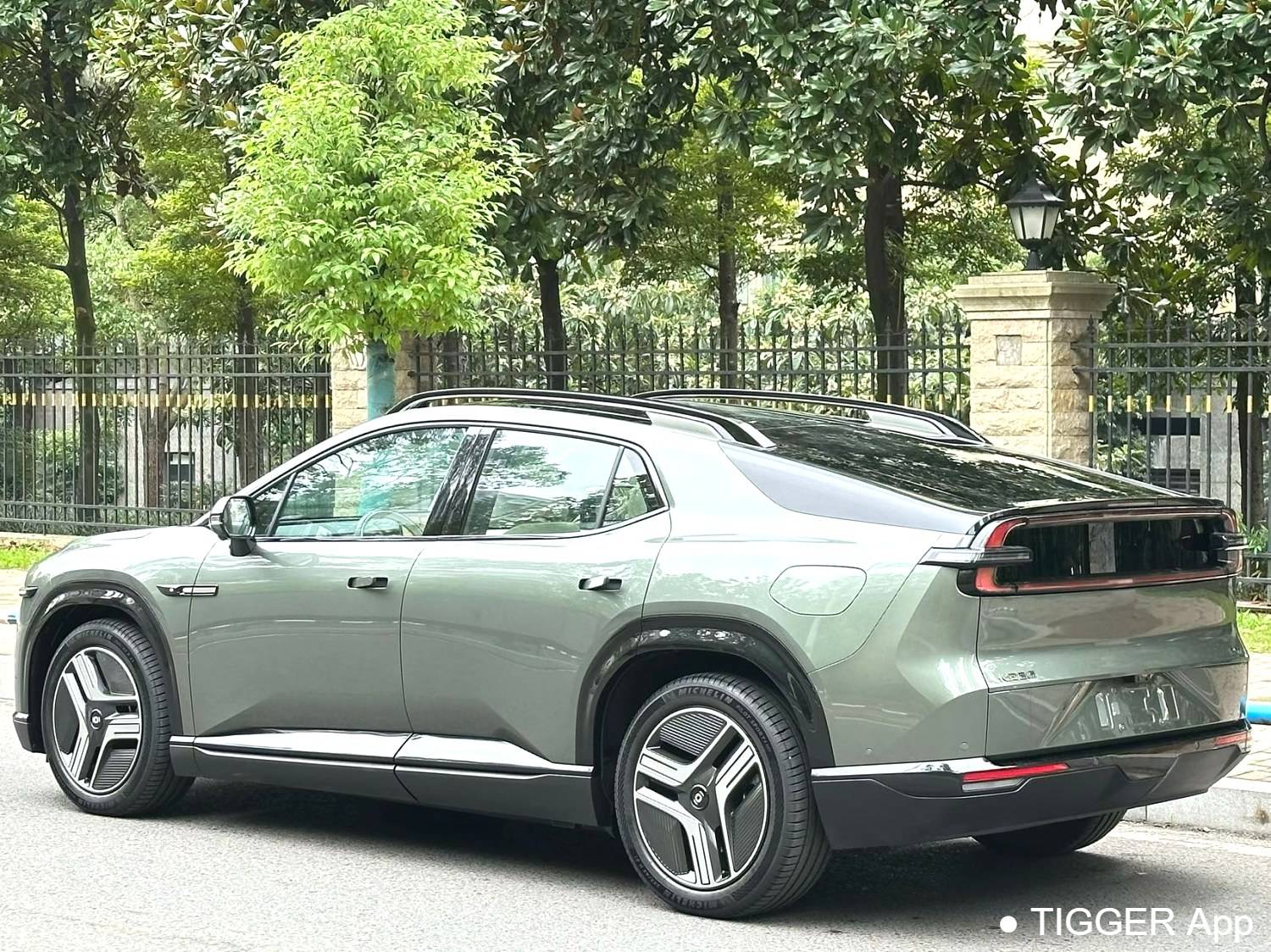 Qiyuan 2025 E07 4WD 90kWh Ultra high-performance version automatic transmission