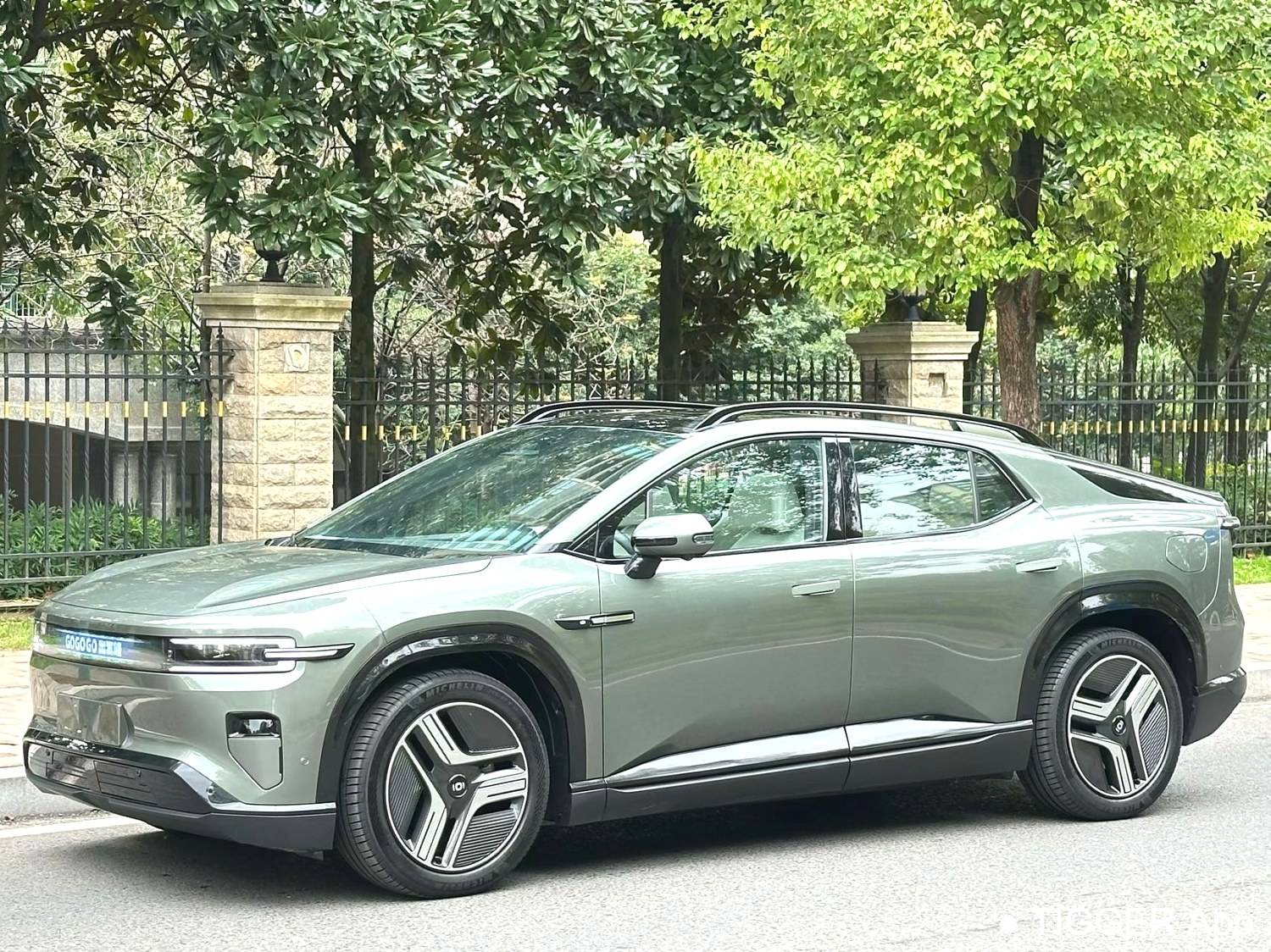 Qiyuan 2025 E07 4WD 90kWh Ultra high-performance version automatic transmission