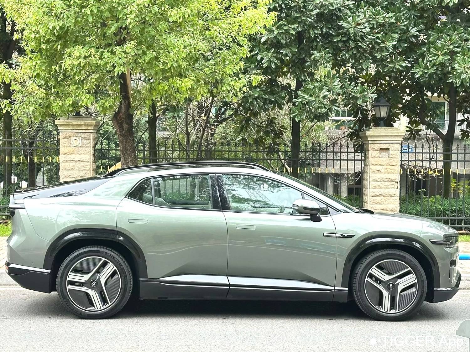 Qiyuan 2025 E07 4WD 90kWh Ultra high-performance version automatic transmission