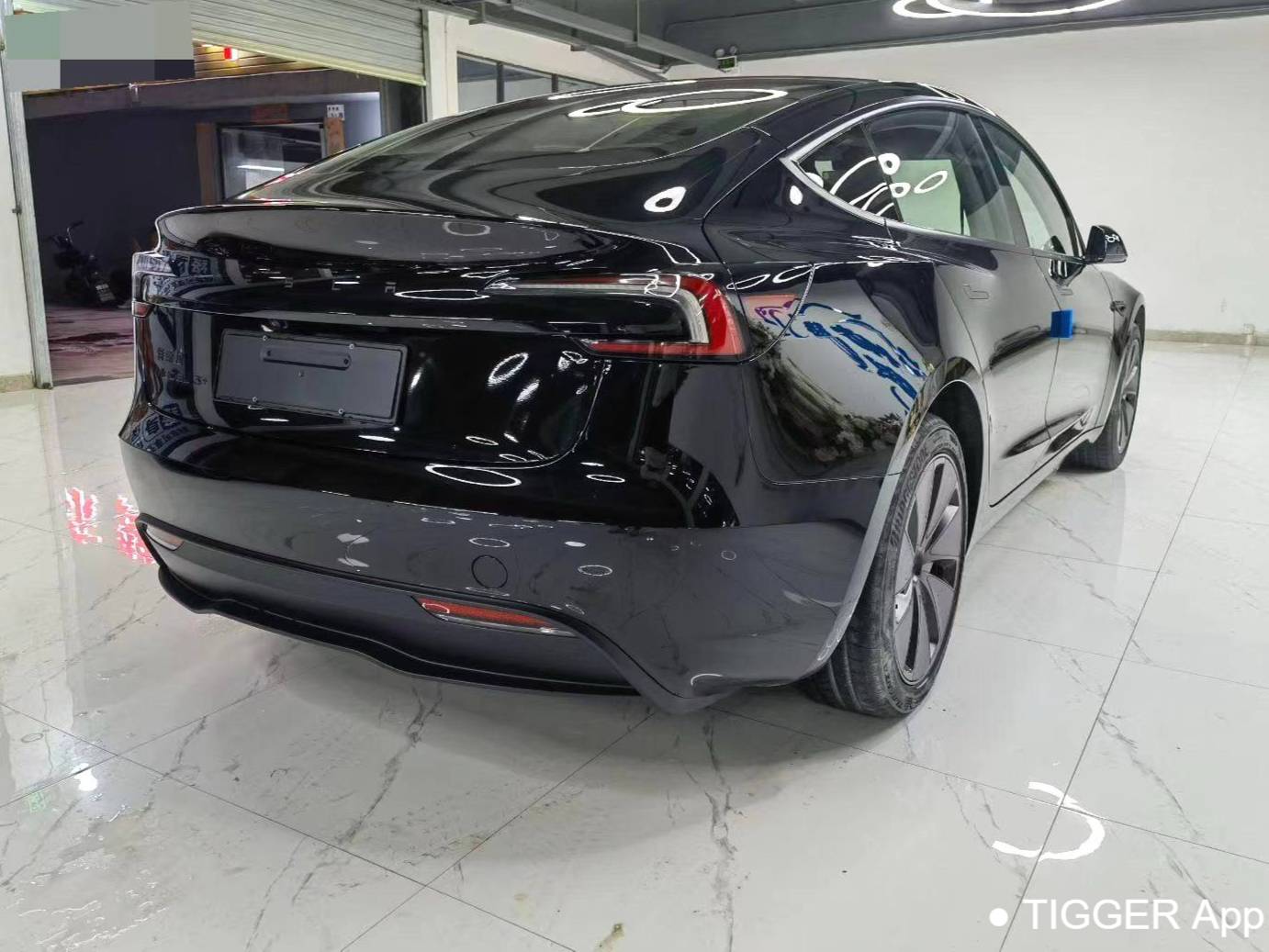 TESLA 2025 Model 3 Long Range All Wheel Drive Automatic Transmission