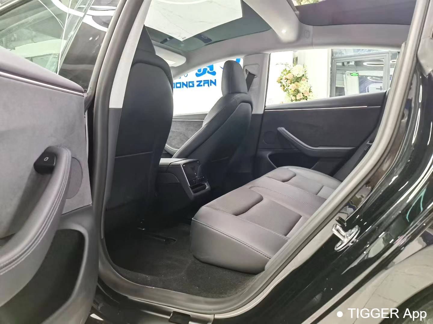 TESLA 2025 Model 3 Long Range All Wheel Drive Automatic Transmission