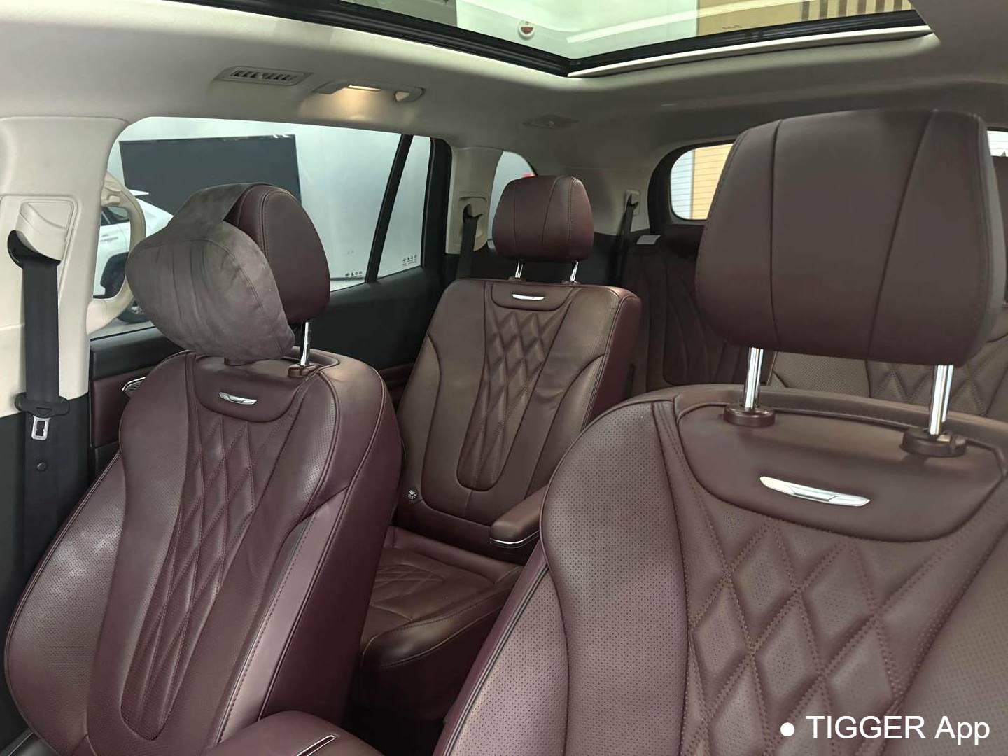 Hong Qi 2024 HS7 PHEV 2.0T four-wheel drive Qichang Edition 6-seater automatic transmission