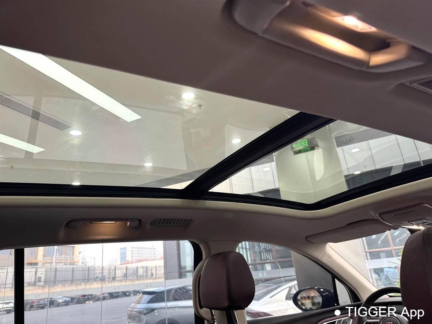 Hong Qi 2024 HS7 PHEV 2.0T four-wheel drive Qichang Edition 6-seater automatic transmission