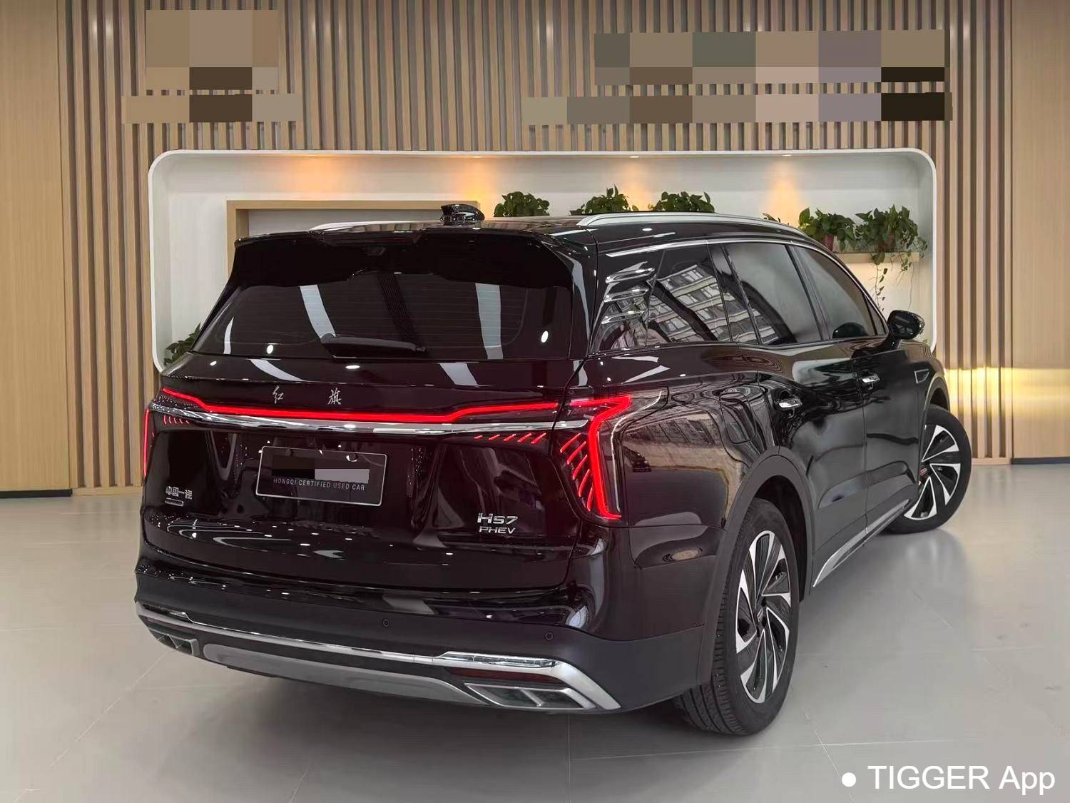 used Hong Qi 2024 HS7 PHEV 2.0T four-wheel drive Qichang Edition 6-seater automatic transmission