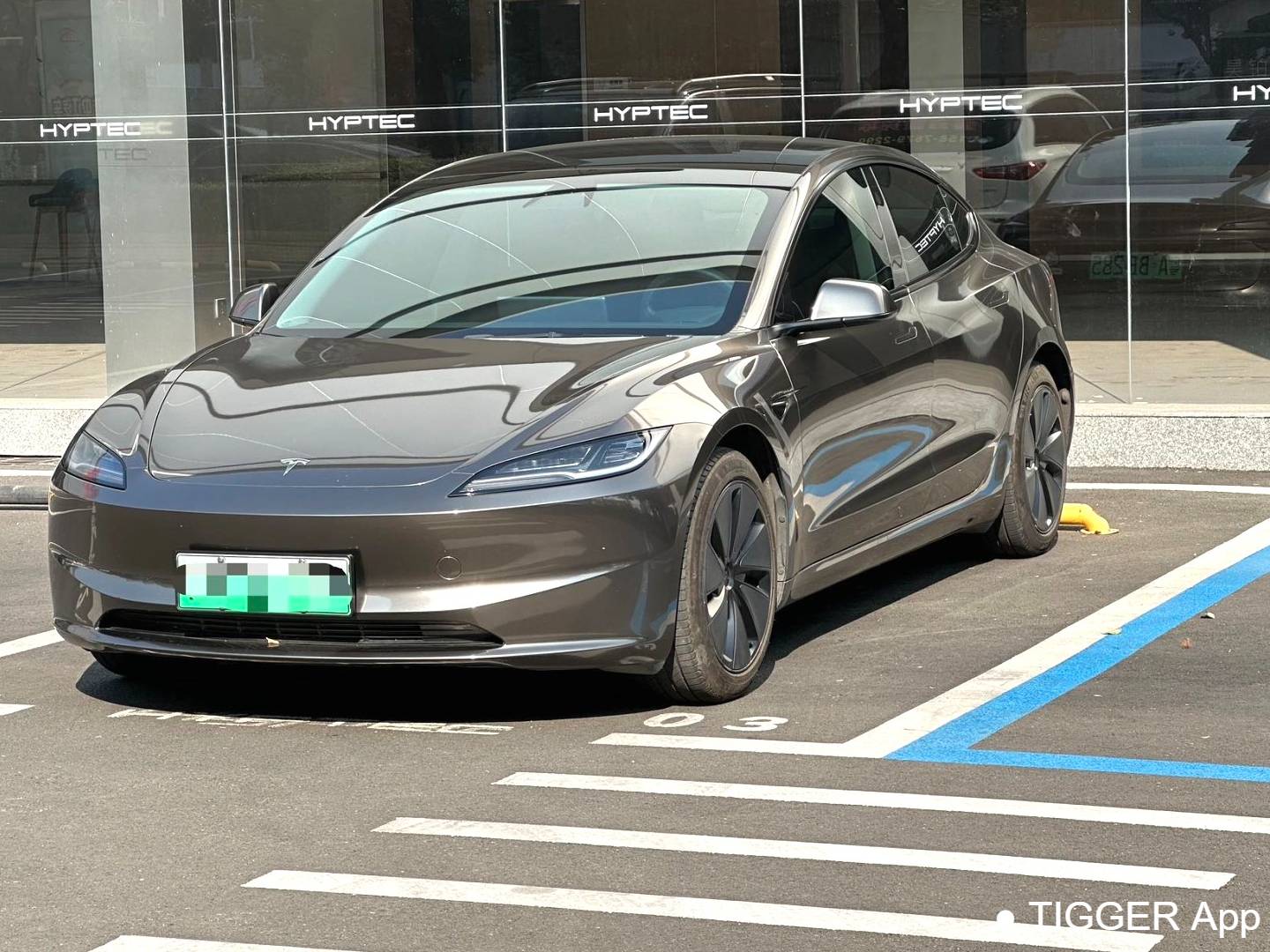 TESLA 2023 Model 3 refreshed with rear wheel drive automatic transmission