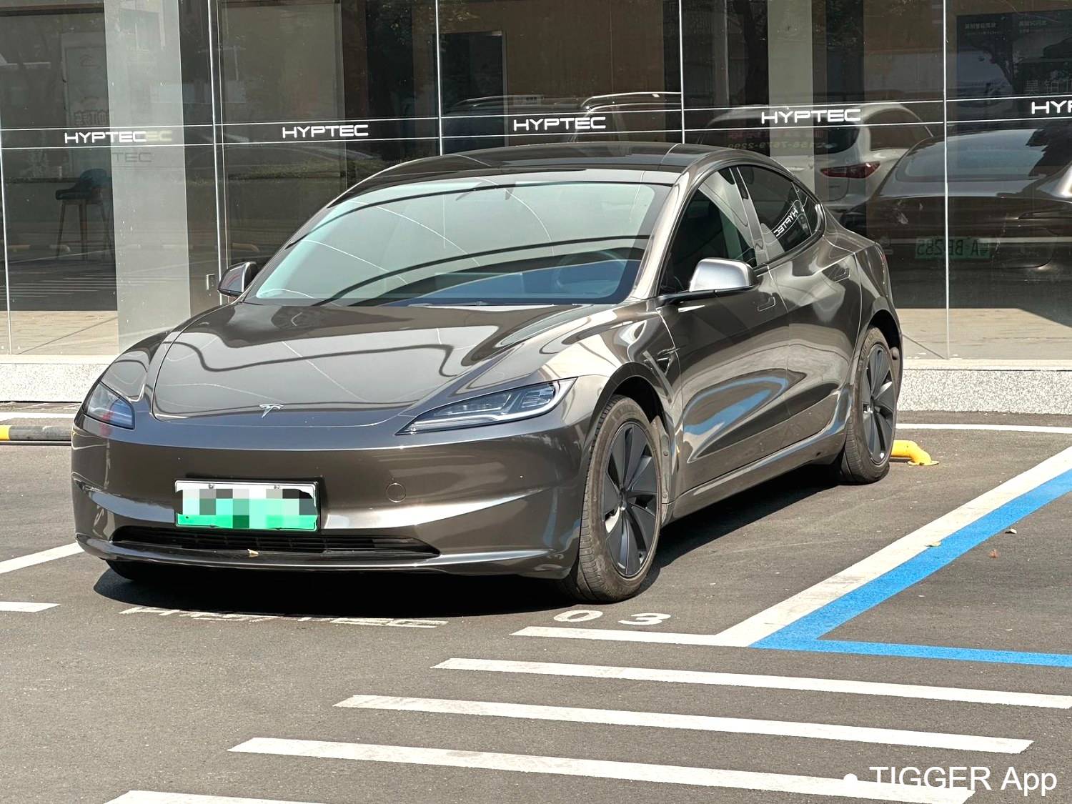 TESLA 2023 Model 3 refreshed with rear wheel drive automatic transmission