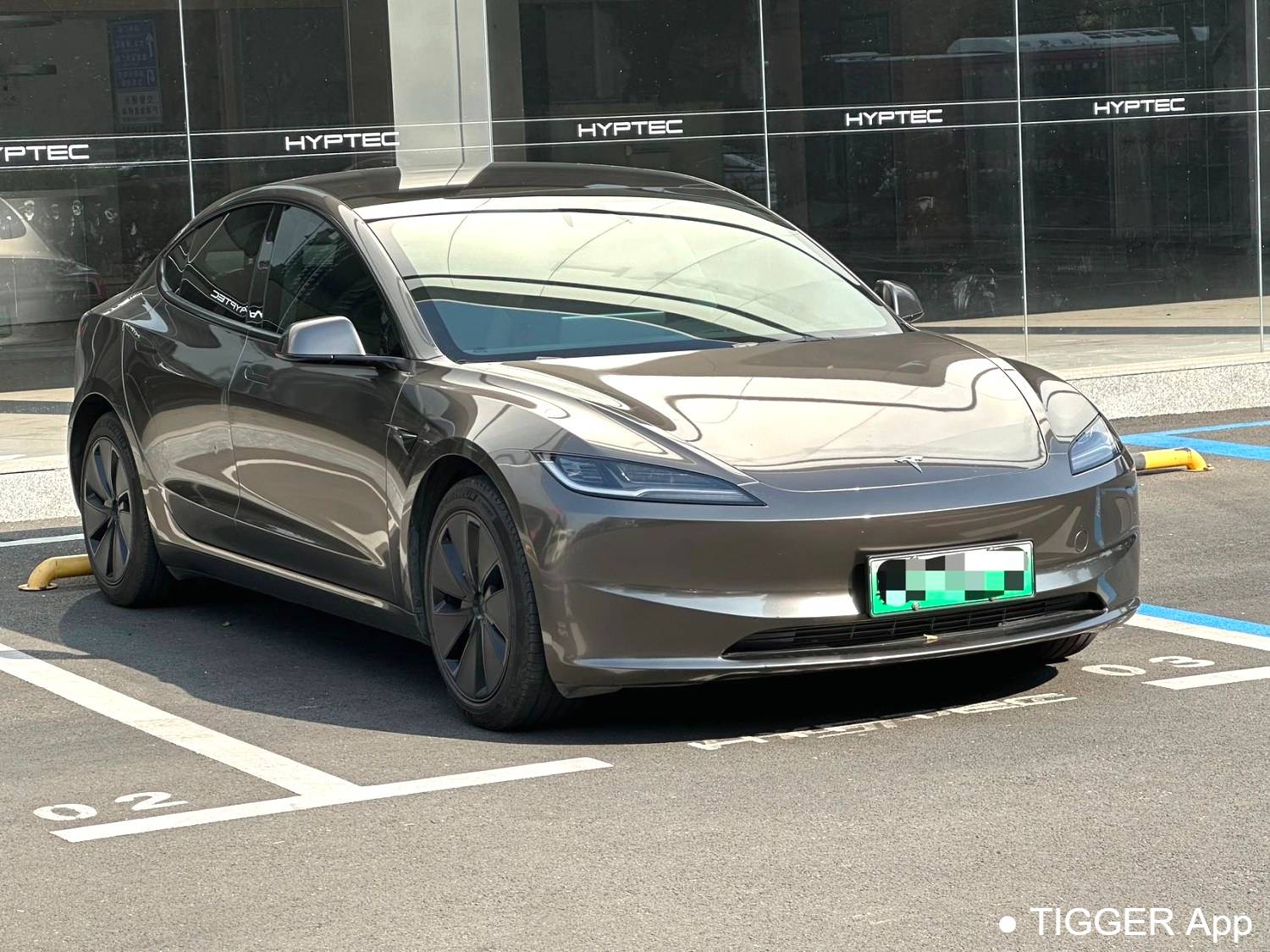 TESLA 2023 Model 3 refreshed with rear wheel drive automatic transmission