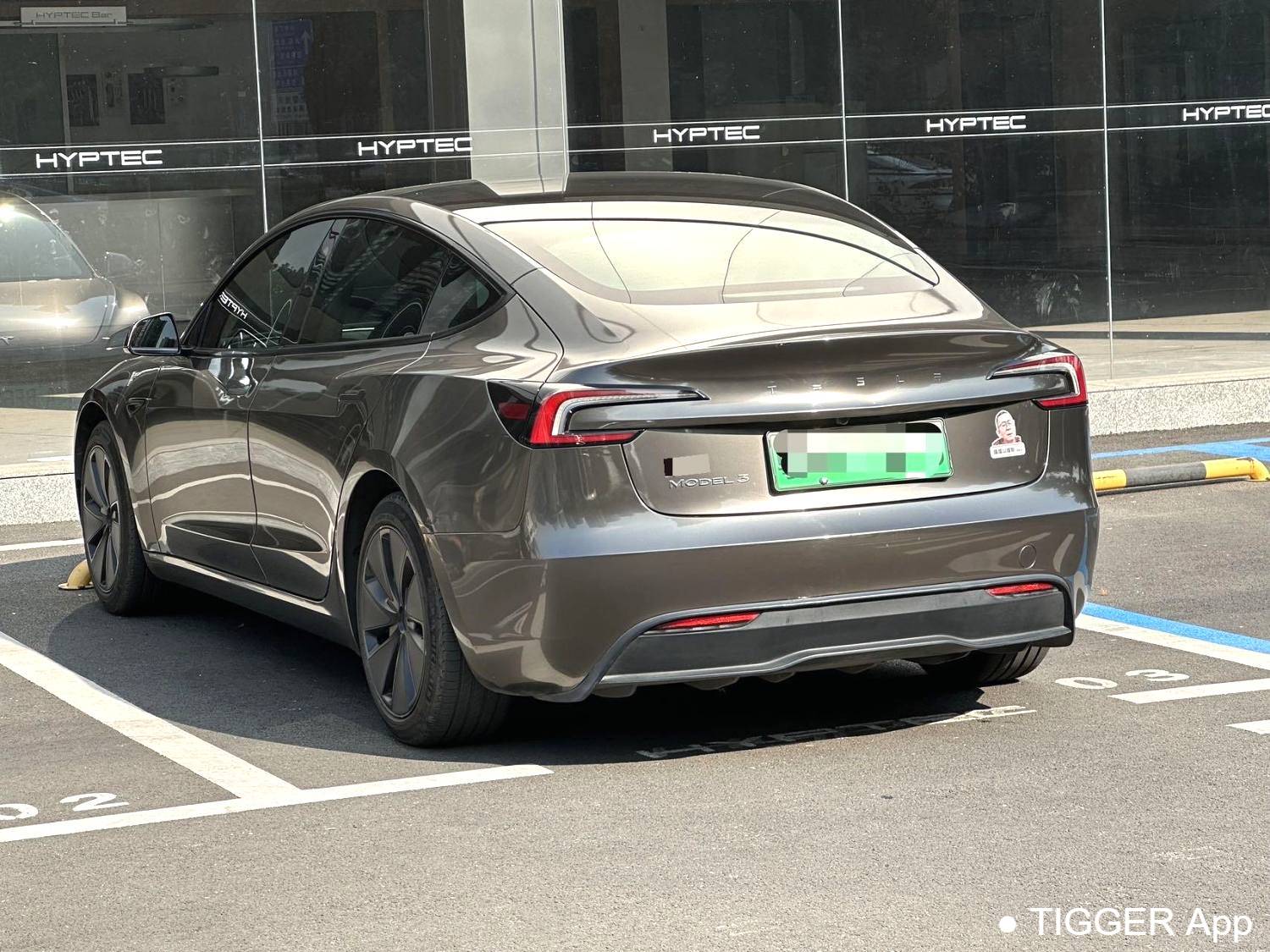 TESLA 2023 Model 3 refreshed with rear wheel drive automatic transmission