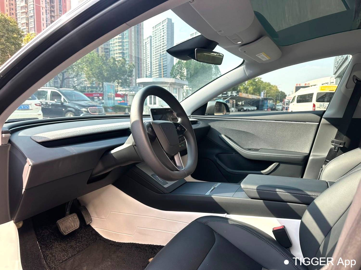 TESLA 2023 Model 3 refreshed with rear wheel drive automatic transmission