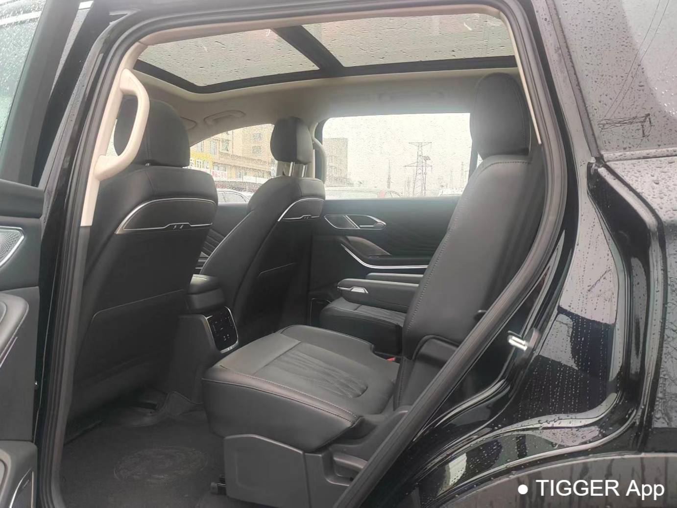 Hong Qi 2024 HS7 PHEV 2.0T 2WD Flagship Edition 6-seater automatic transmission