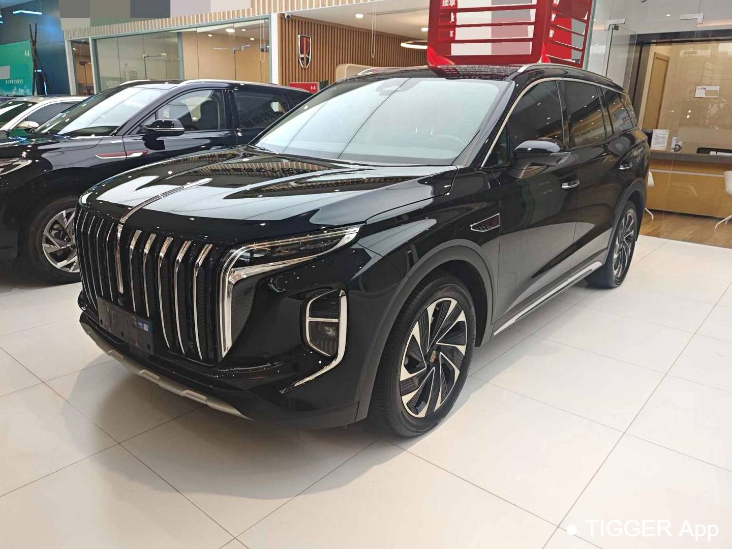 Hong Qi  2024 HS7 PHEV 2.0T four-wheel drive Qichang Edition 6-seater automatic transmission