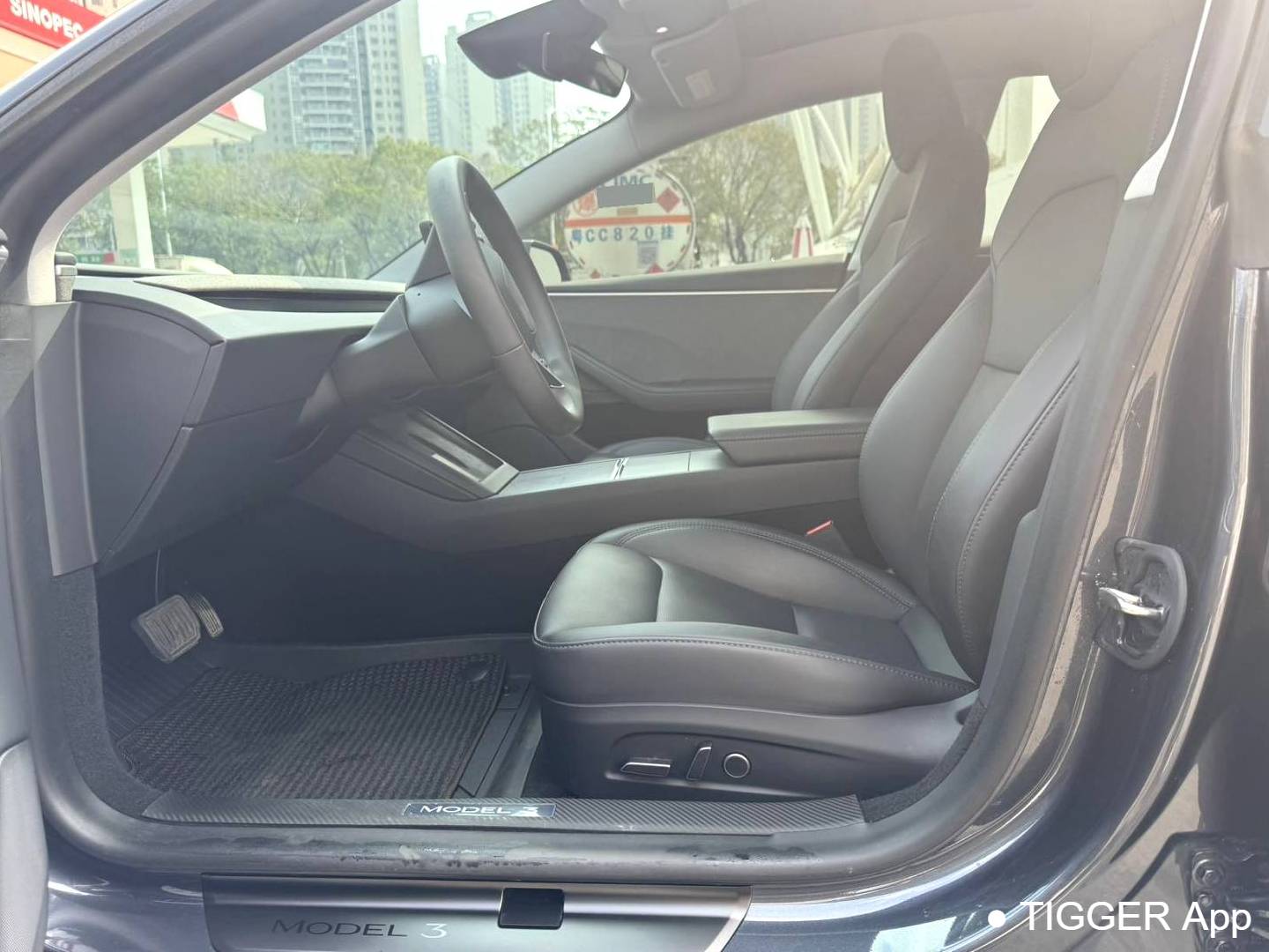 TESLA  2023 Model 3 refreshed with rear wheel drive automatic transmission