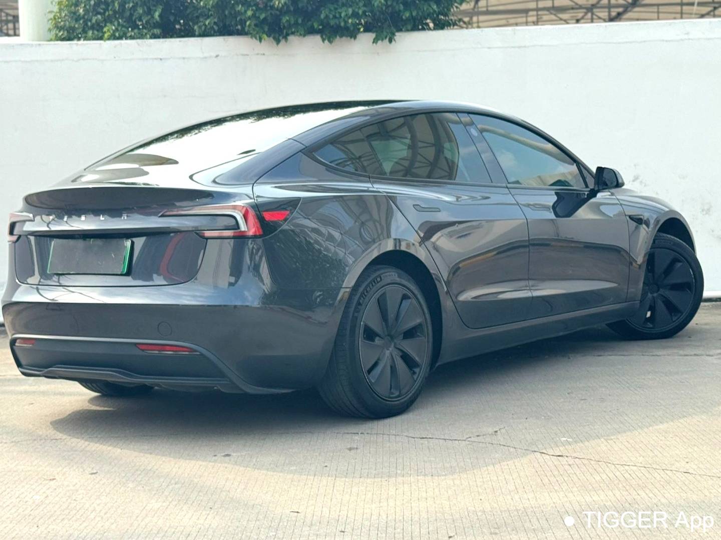 TESLA  2023 Model 3 refreshed with rear wheel drive automatic transmission