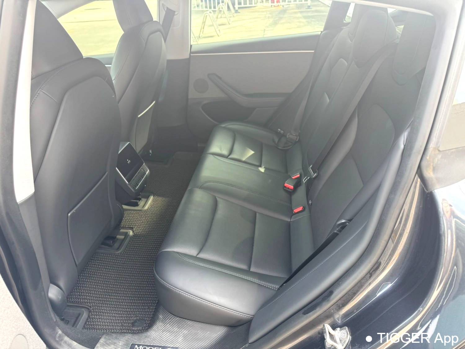 TESLA  2023 Model 3 refreshed with rear wheel drive automatic transmission