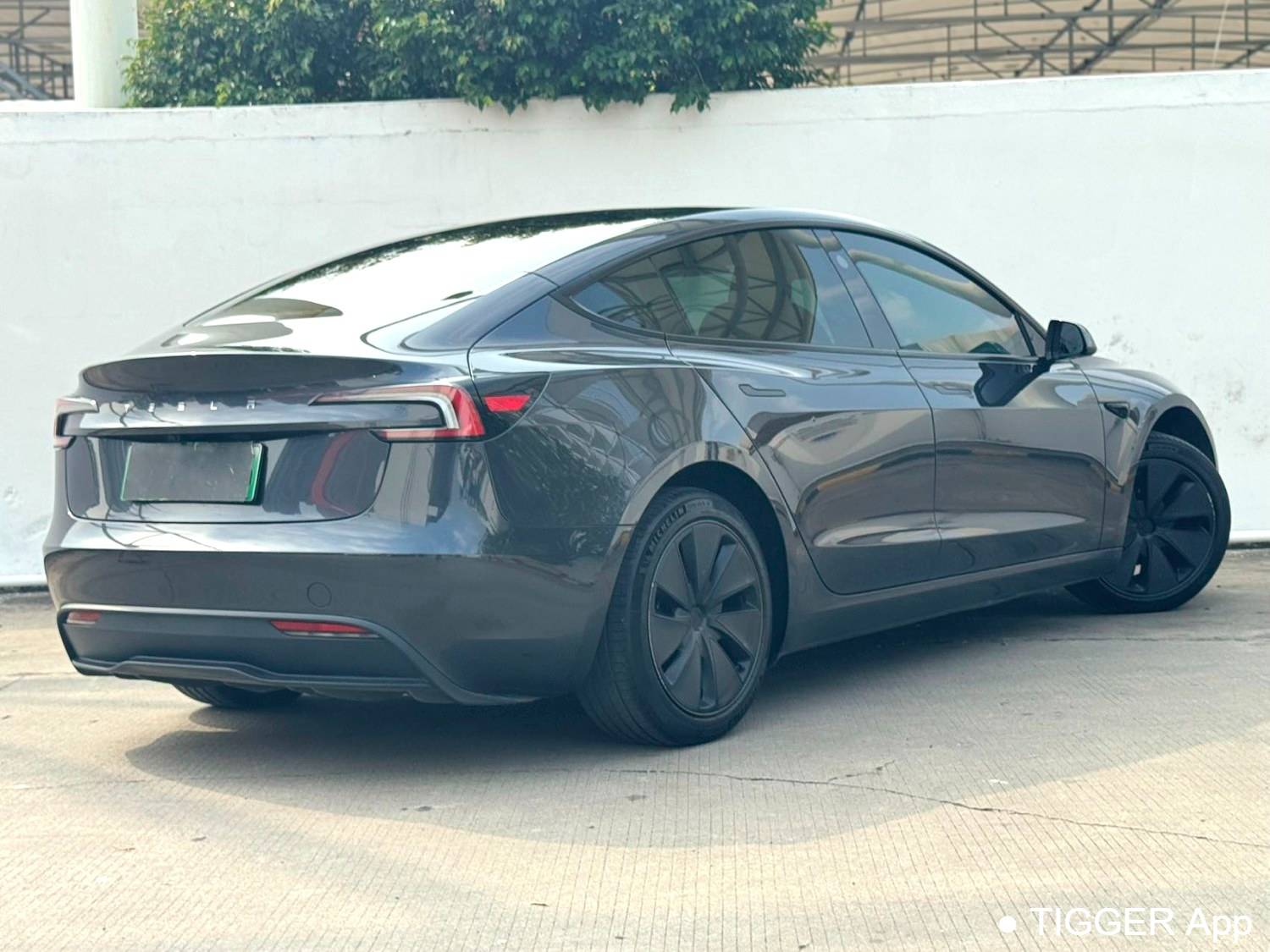 TESLA  2023 Model 3 refreshed with rear wheel drive automatic transmission