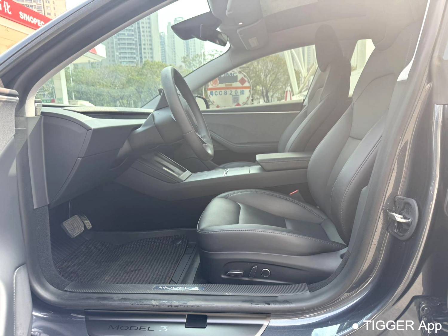 TESLA  2023 Model 3 refreshed with rear wheel drive automatic transmission