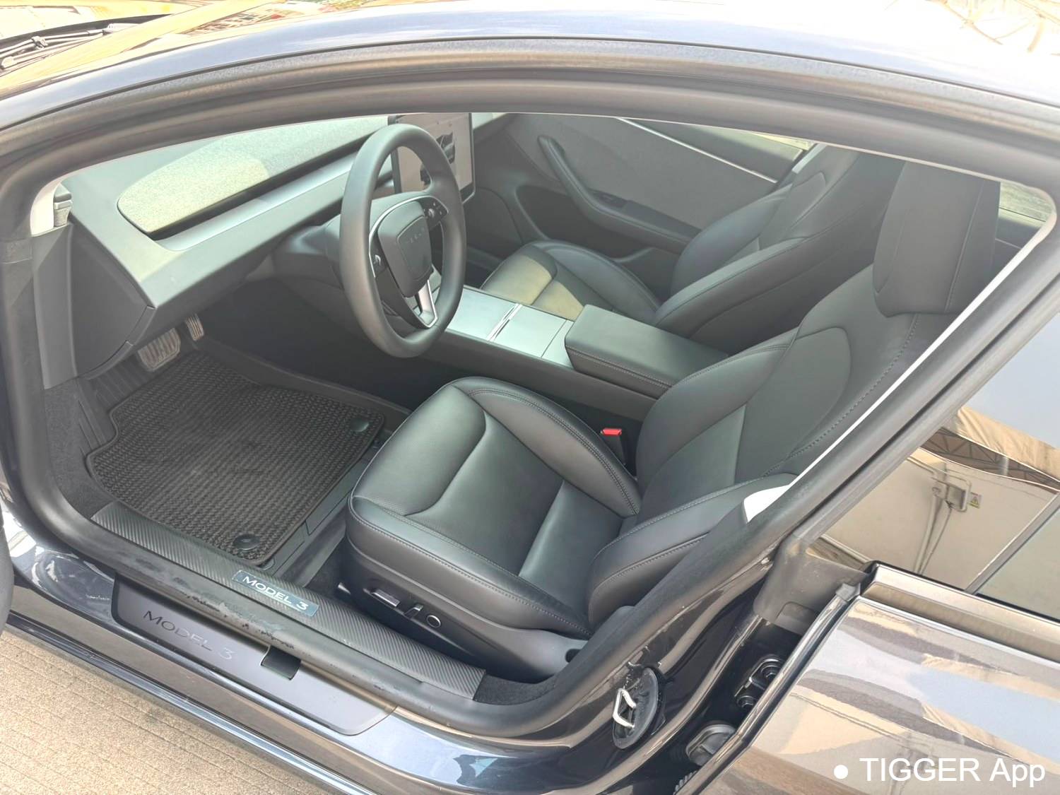 TESLA  2023 Model 3 refreshed with rear wheel drive automatic transmission