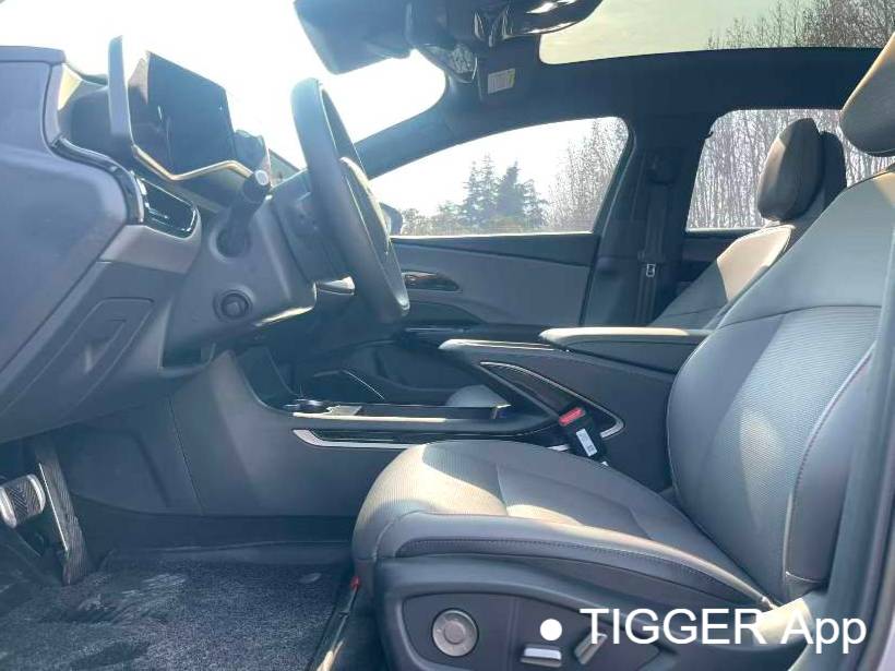 Hong Qi 2025 EH7 640 4WD Intelligent Selection Automatic Transmission