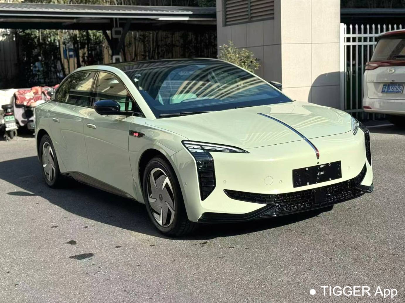 Hong Qi  2025 EH7 690 Intelligent Selection Automatic Transmission