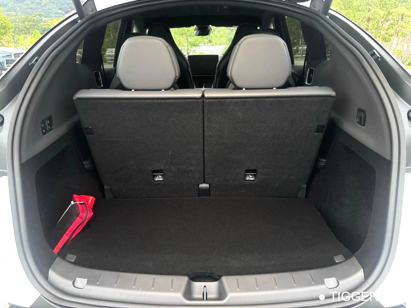 TESLA 2025 Model Y Long Range All Wheel Drive Automatic Transmission