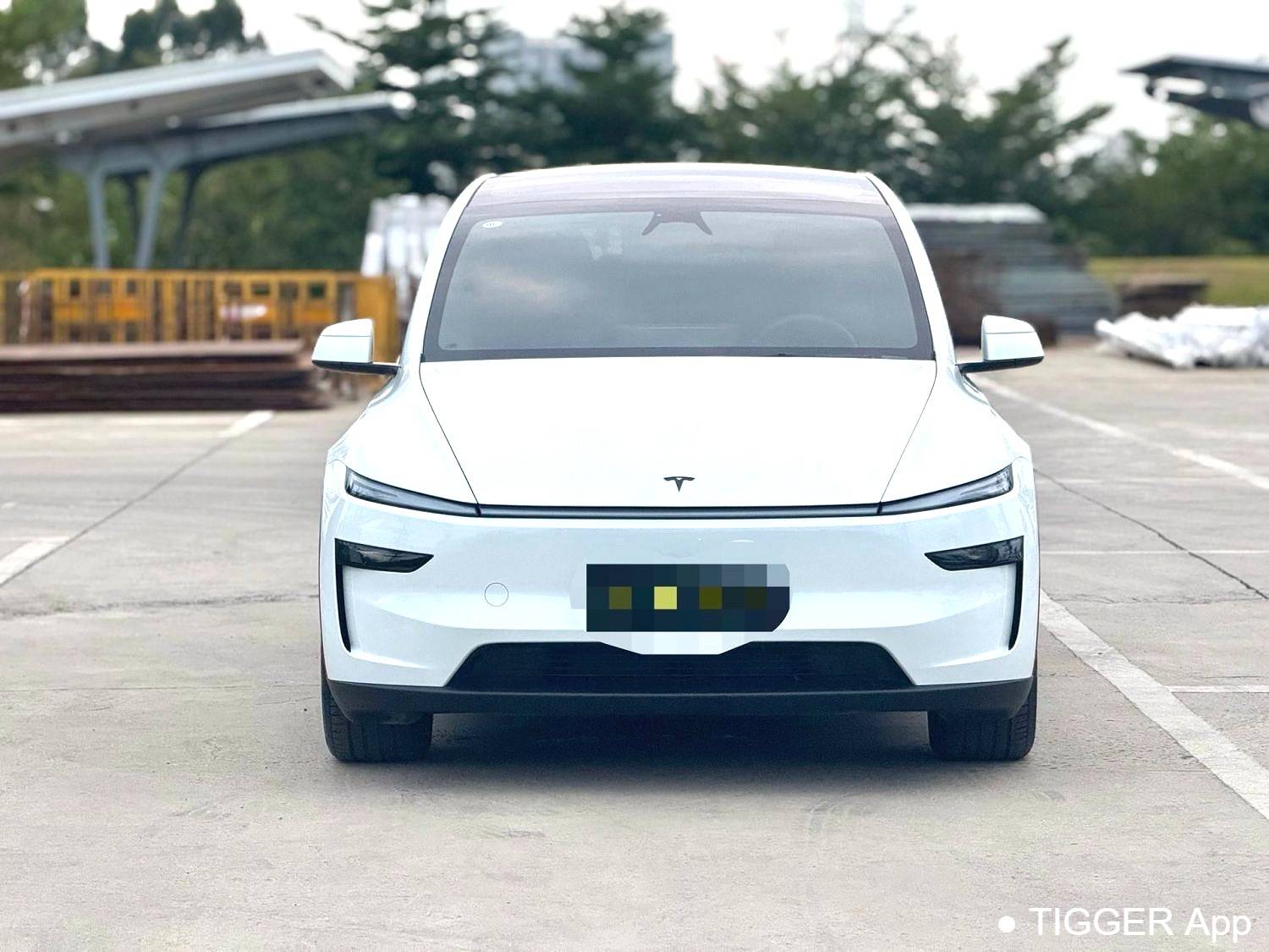 TESLA 2025 Model Y Long Range All Wheel Drive Automatic Transmission