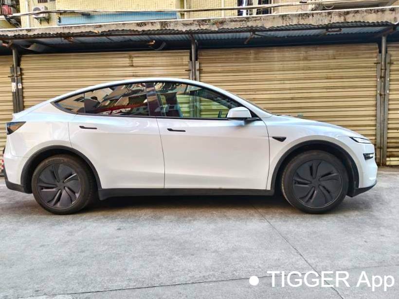 TESLA  2026 Model Y Long Range Rear Wheel Drive Automatic Transmission