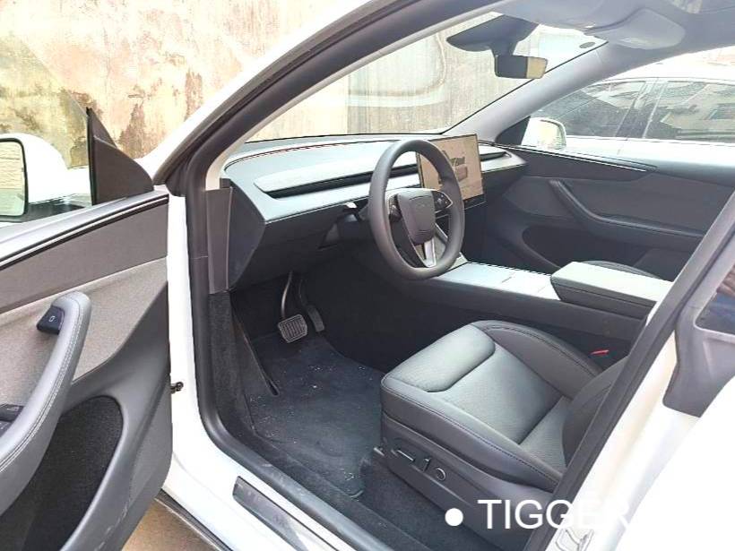 TESLA  2026 Model Y Long Range Rear Wheel Drive Automatic Transmission