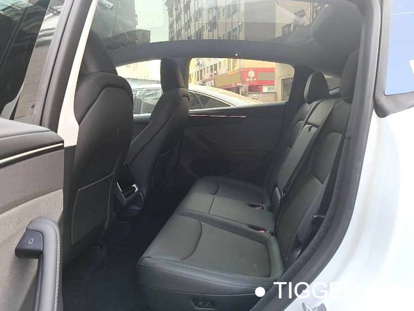 TESLA  2026 Model Y Long Range Rear Wheel Drive Automatic Transmission