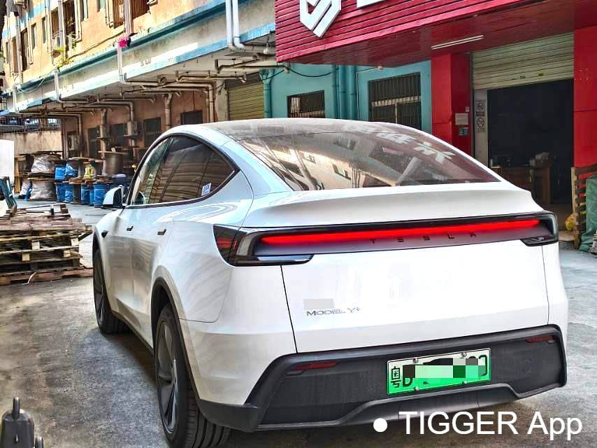 TESLA  2026 Model Y Long Range Rear Wheel Drive Automatic Transmission