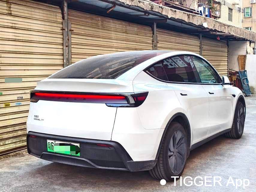 TESLA  2026 Model Y Long Range Rear Wheel Drive Automatic Transmission