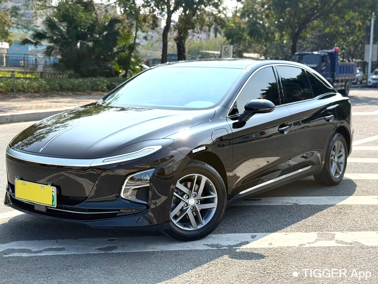 Hong Qi 2025 E-QM5 500km Mobility Edition Automatic Transmission