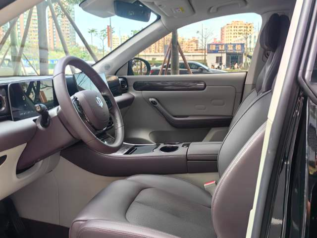 LEAP 2024 C11 300 Premium Edition Automatic Transmission