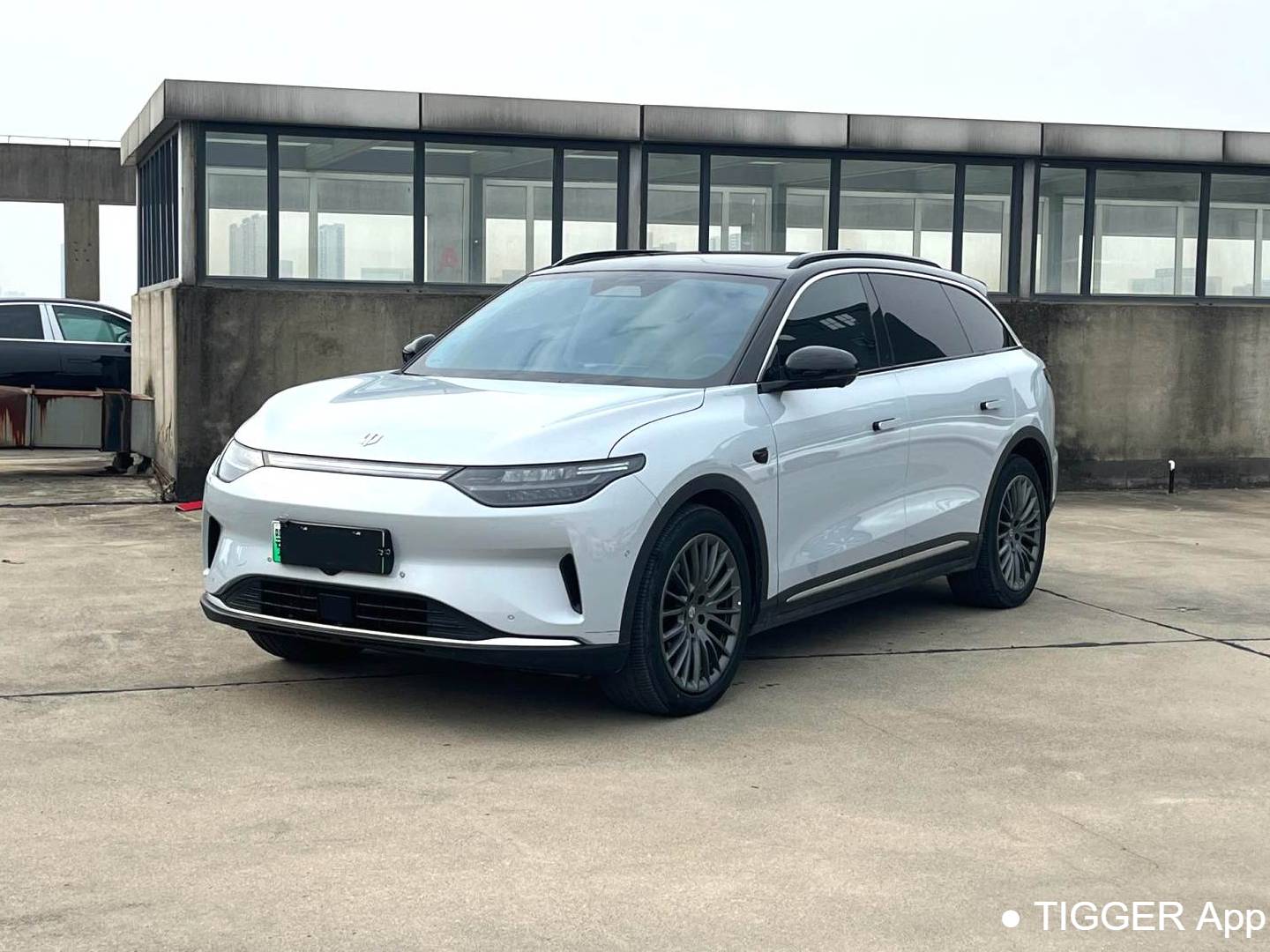 LEAP 2024 C11 580 Premium Edition Automatic Transmission