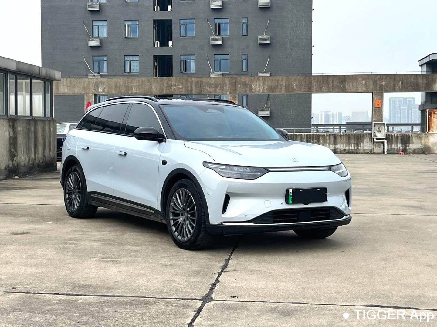 LEAP 2024 C11 580 Premium Edition Automatic Transmission