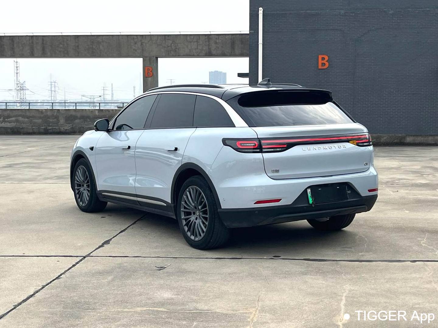 LEAP 2024 C11 580 Premium Edition Automatic Transmission