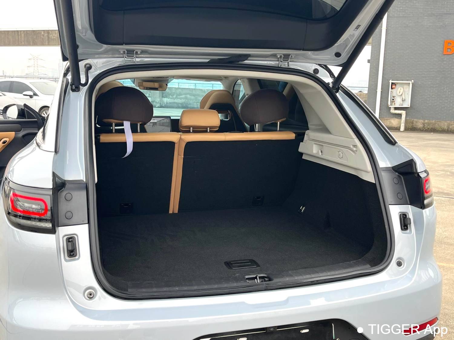 LEAP 2024 C11 580 Premium Edition Automatic Transmission