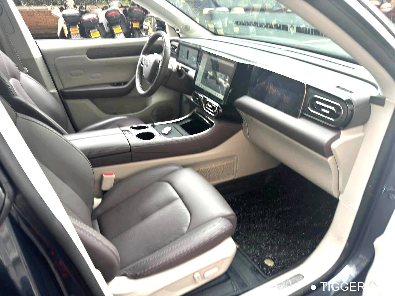 LEAP 2023 C11 500 Intelligent Edition Automatic Transmission