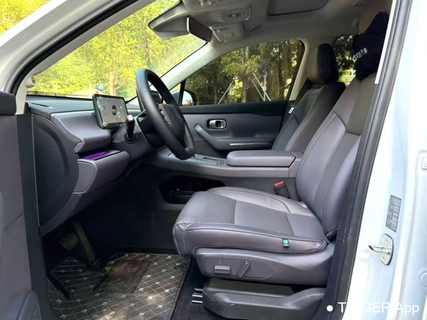 LEAP 2024 C16 520 Premium Edition Automatic Transmission