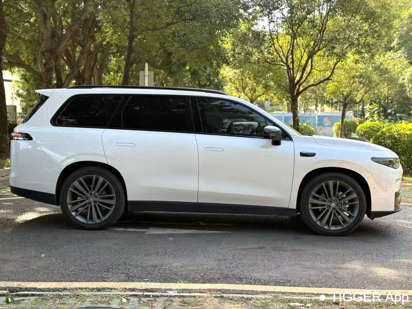 LEAP 2024 C16 520 Premium Edition Automatic Transmission