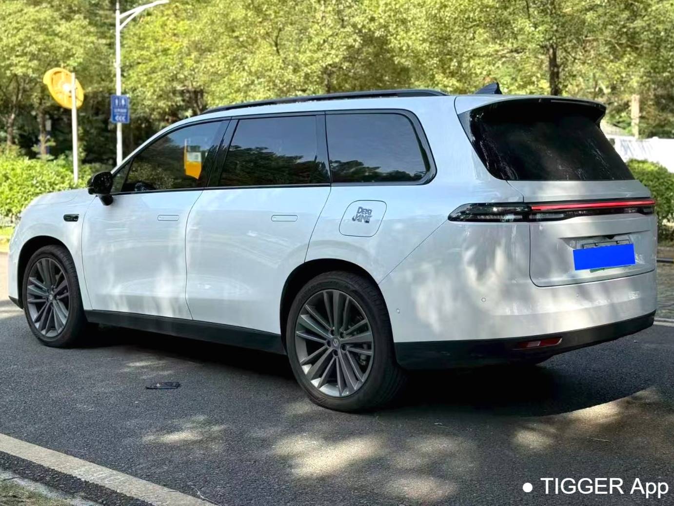 LEAP 2024 C16 520 Premium Edition Automatic Transmission