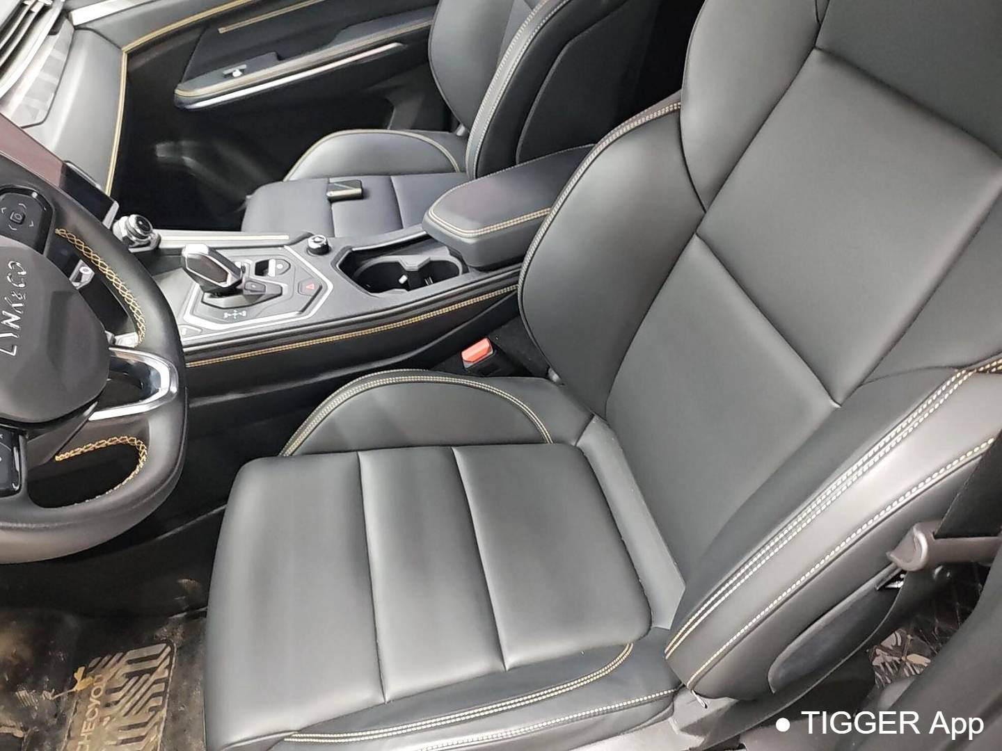 LYNK&CO 2024 LYNK&CO 01 2.0TD 2WD Global Automatic Transmission