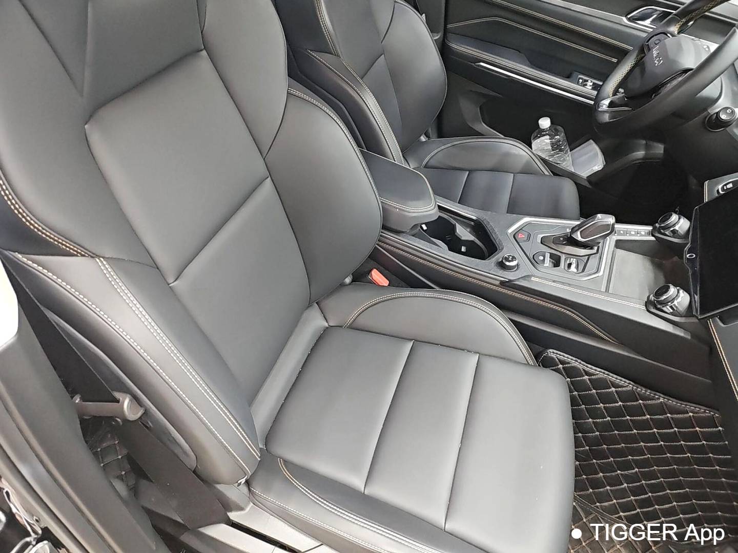 LYNK&CO 2024 LYNK&CO 01 2.0TD 2WD Global Automatic Transmission