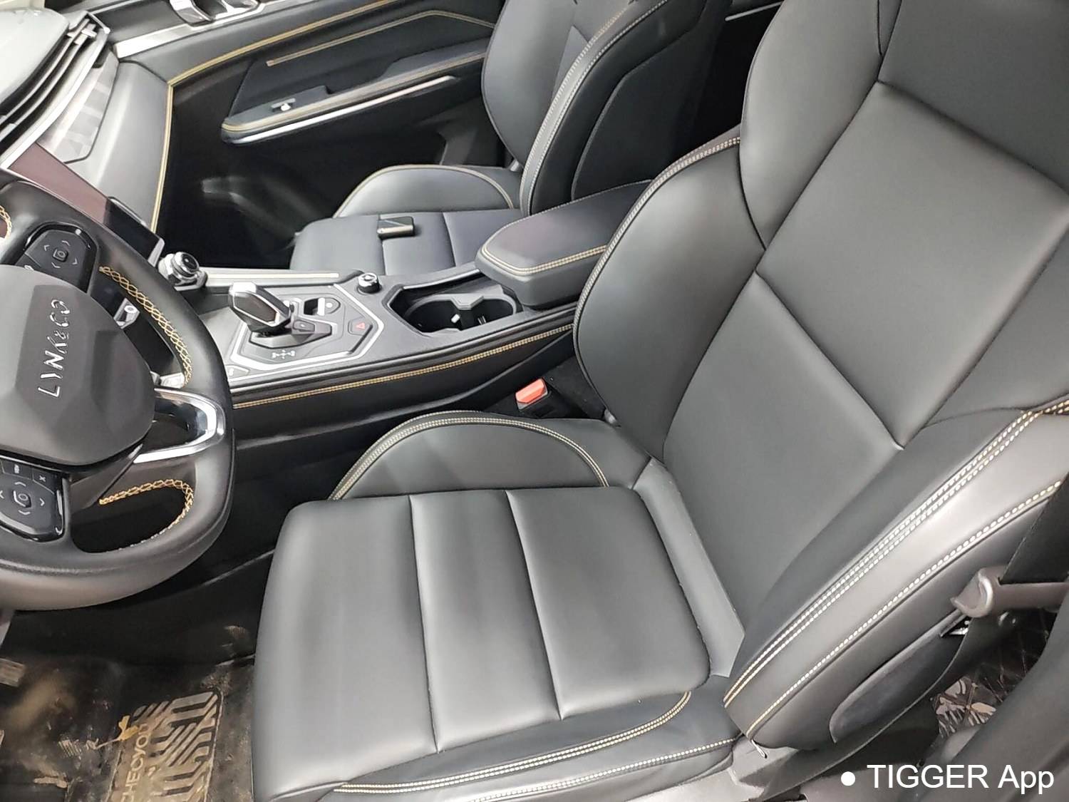 used LYNK&CO 2024 LYNK&CO 01 2.0TD 2WD Global Automatic Transmission