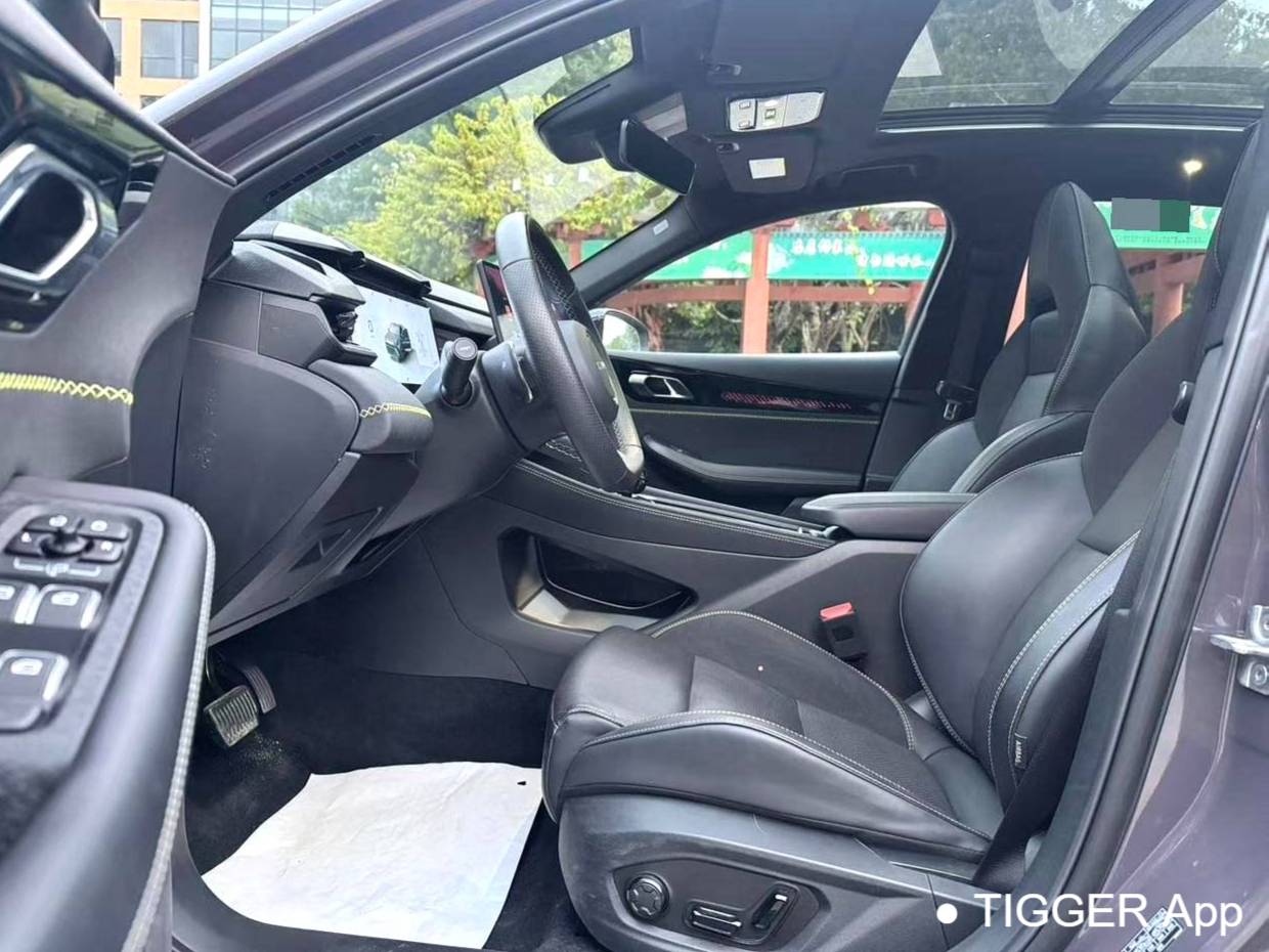 LYNK&CO 2025 LYNK&CO 03 2.0TD Champion Pro Automatic Transmission