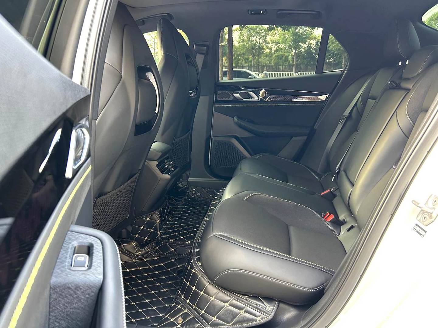 LYNK&CO 2023 LYNK&CO 03 EM-F 1.5T PM Automatic Transmission